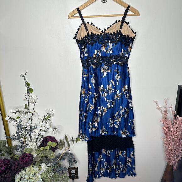 FOXIEDOX Carmella Pleated Maxi Dress Blue Satin Floral Black Lace Sz 4 {3Q27} - Picture 5 of 6